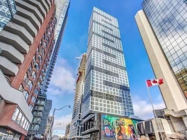 181 Dundas Street E 1208 — photo 1