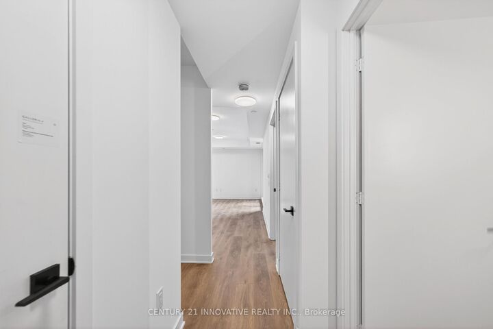 Property Photo:  1185 Dupont Street 602  ON M6H 1A5 