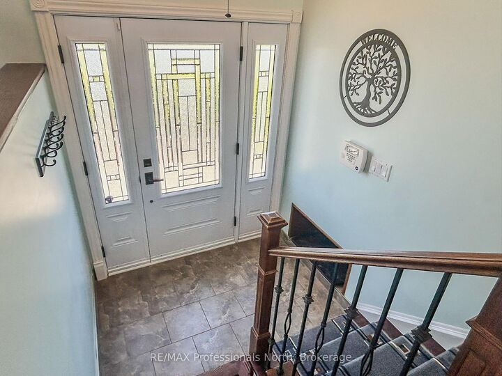 111 Anderson Drive — photo 1