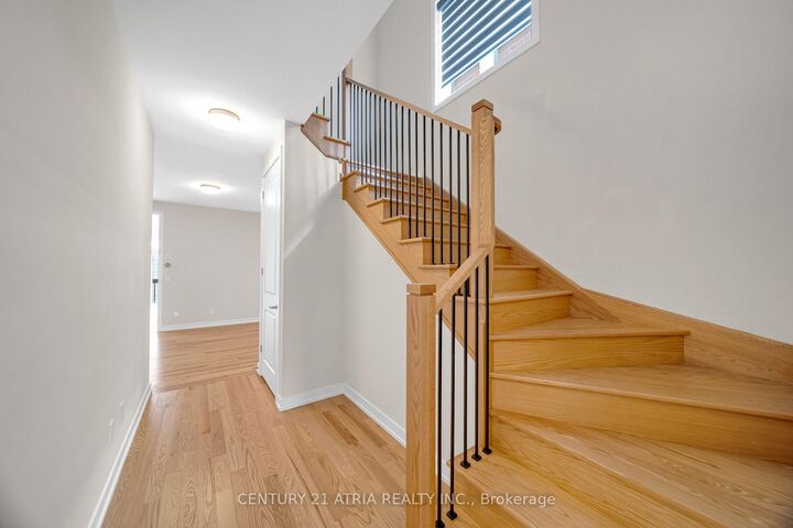 Property Photo:  1838 Narcissus Gardens  ON L1X 0K6 