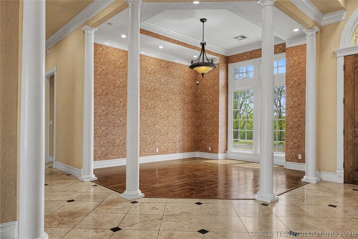 Property Photo: 5224 E 68th Street S OK 74403