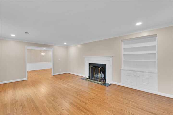 Property Photo:  401 Southway Street  SC 29640 