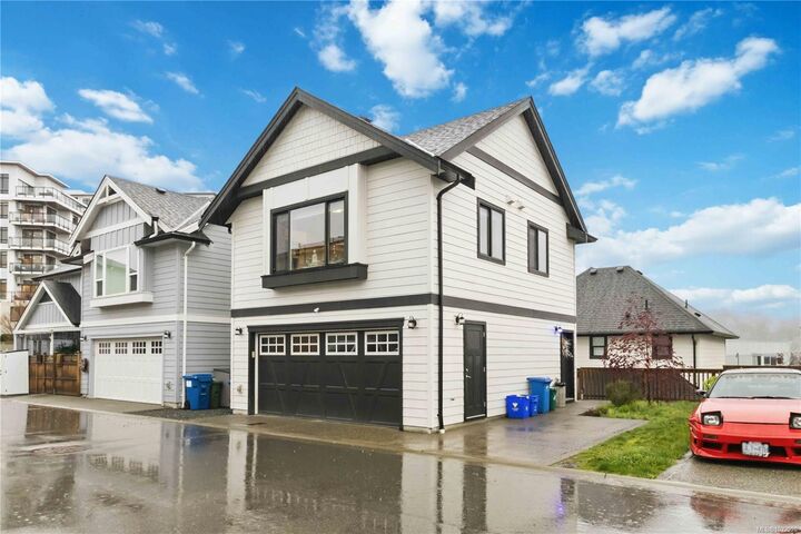 Property Photo: 3023 Constellation Ave BC V9B 0V2