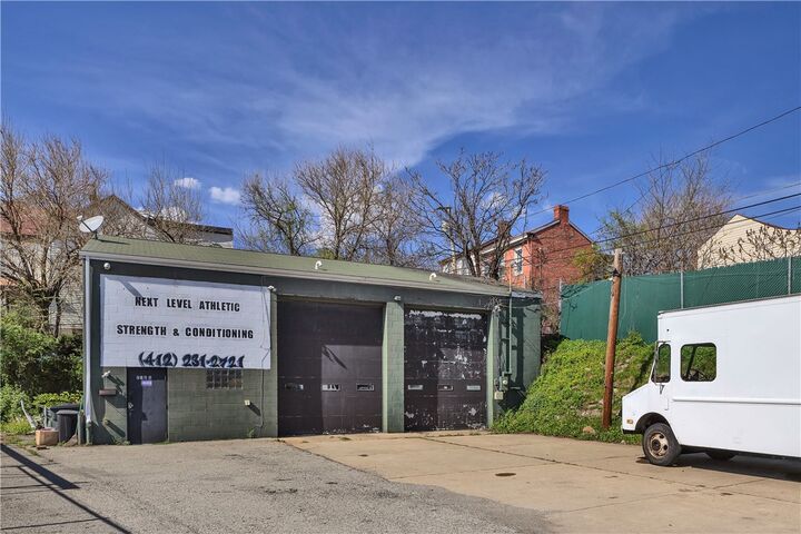 Property Photo:  2320 California Ave  PA 15212 