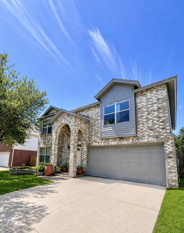 Property Photo:  711 Palitine Lane  TX 78660 