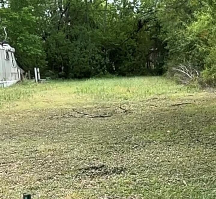 Property Photo: 405 North Shaw Street TX 77836