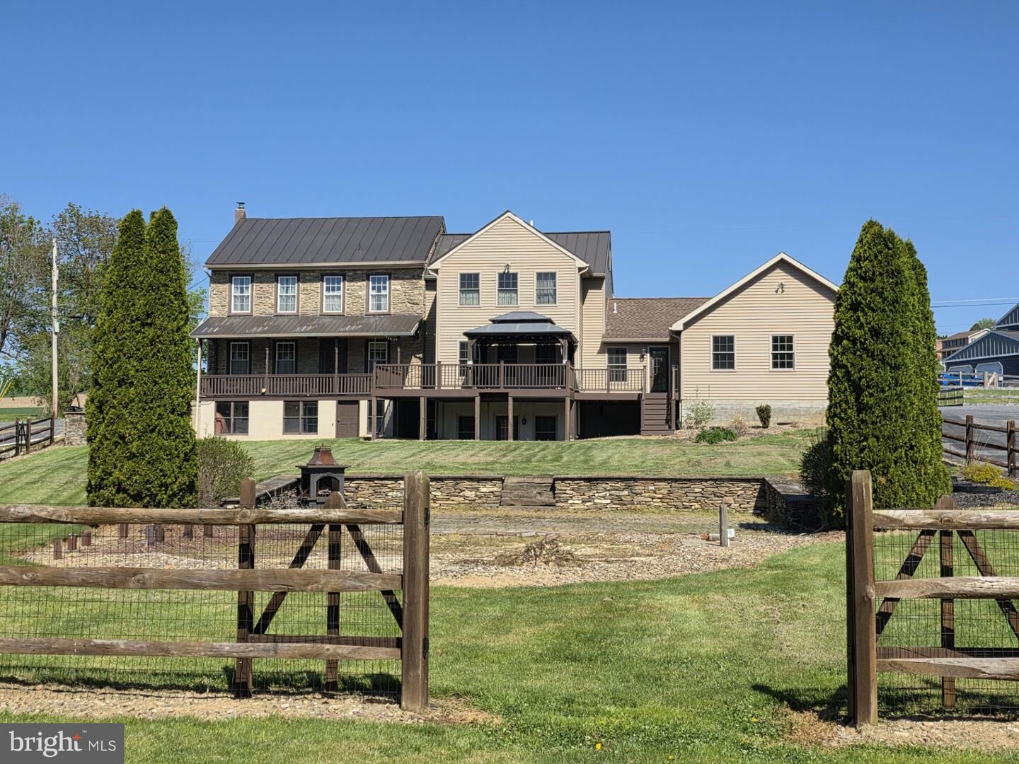 Property Photo:  520 Sunday Road  PA 19534 