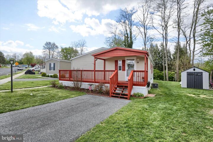 Property Photo:  19 Beechwood Drive  PA 17019 