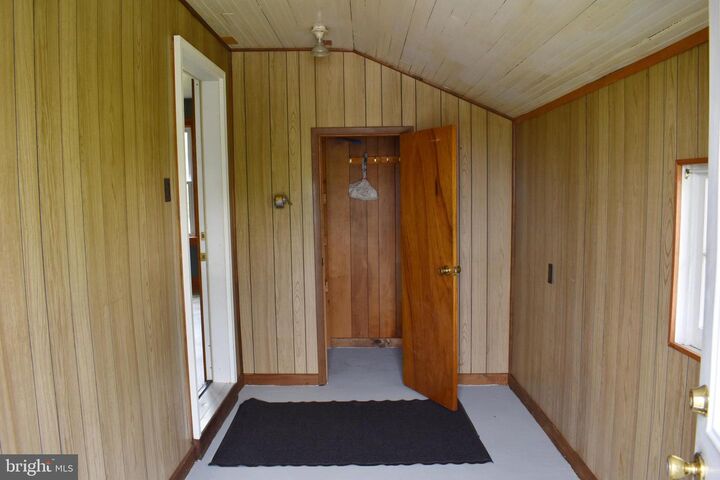 Property Photo:  9526 Circle Drive  PA 17202 