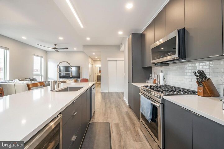 Property Photo:  1501 N 31st Street Ph3  PA 19121 