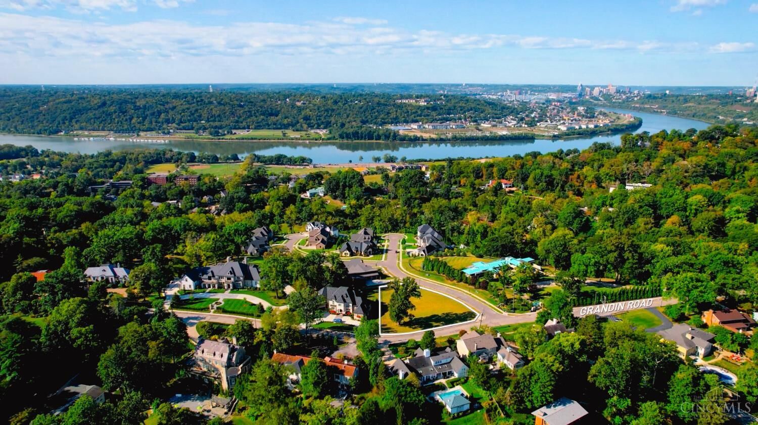 Property Photo:  2531 Grandin Road  OH 45208 