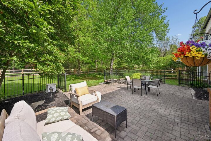 Property Photo:  2740 Bentley Court  OH 45244 