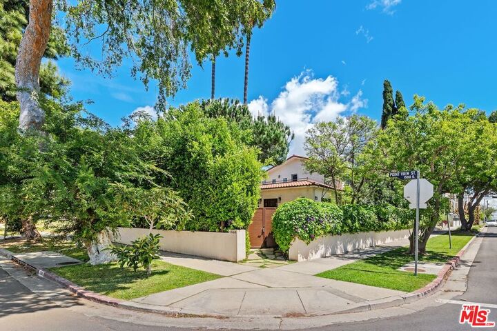 Property Photo:  1568 S Point View St  CA 90035 