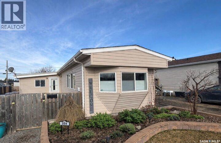 Photo de la propriété:  354 Hawkes Street  SK S0G 0E0 