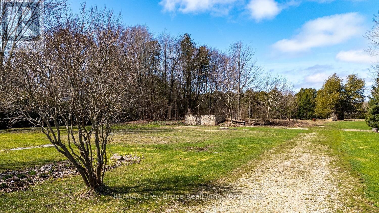 Property Photo:  019556 Highway 6  ON N0H 2T0 
