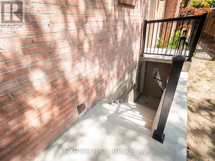 Property Photo:  4591 Credit Pointe Drive Bsmt  ON L5M 3L6 