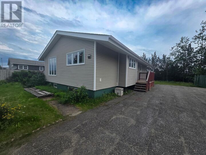 Property Photo: 800 Balsam Crescent NL A2V 2N5