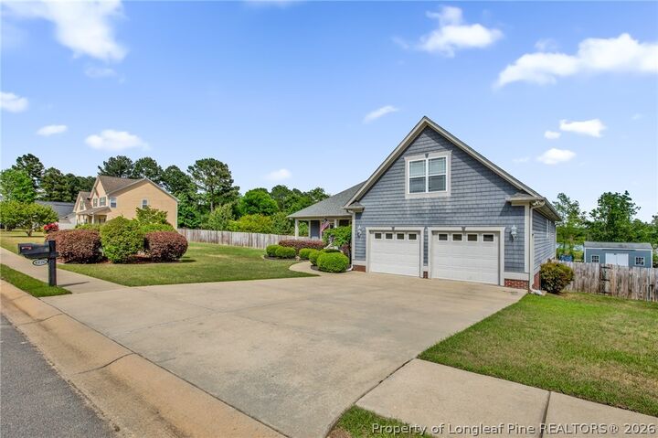 Property Photo:  6126 Tudor Place  NC 28356 