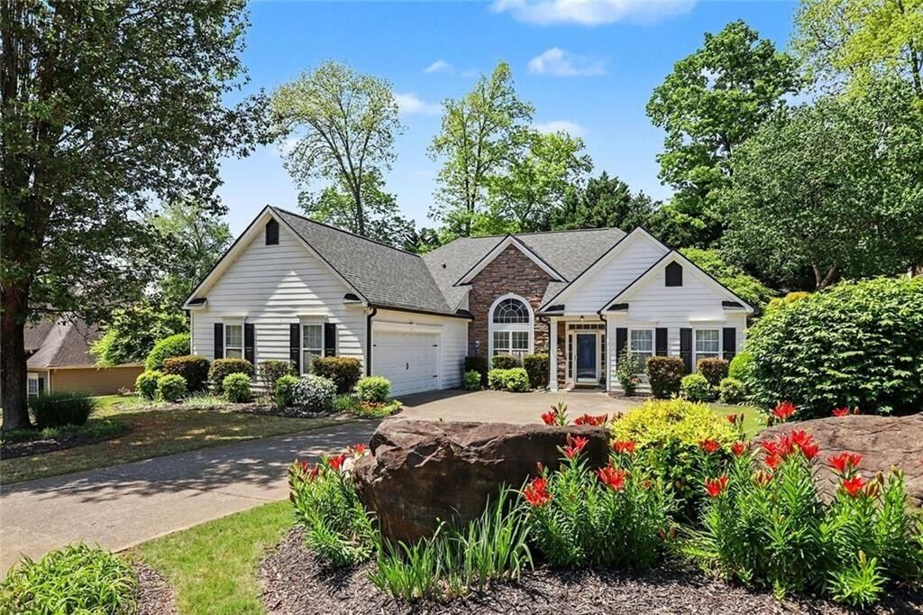 Property Photo: 114 Clifford Court GA 30115