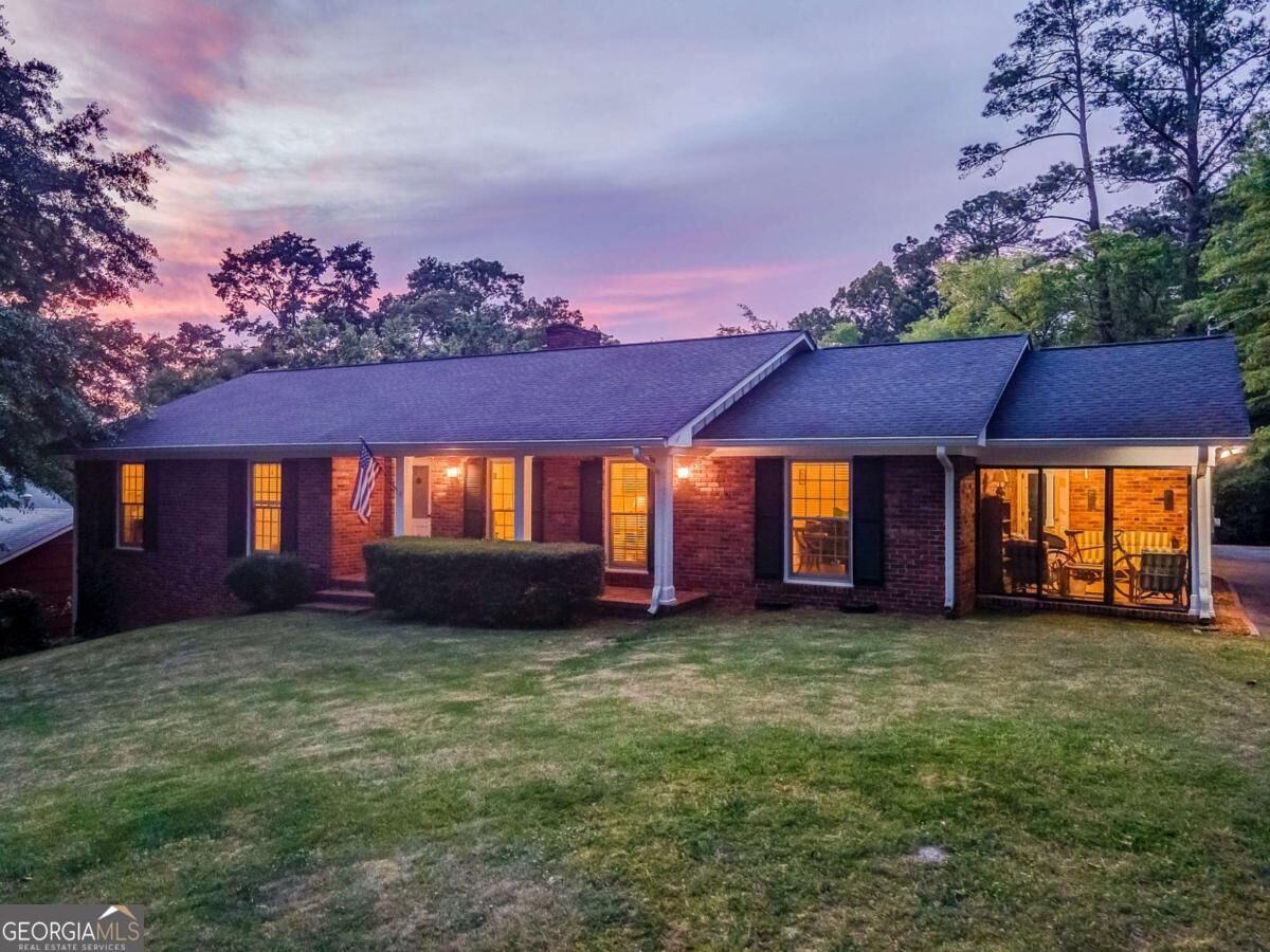Property Photo:  513 E 11th Street SE  GA 30161 