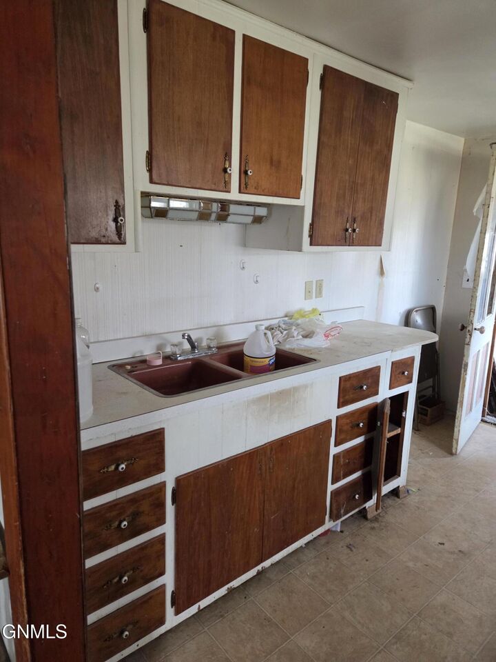 Property Photo:  303 Main Street  ND 58520 