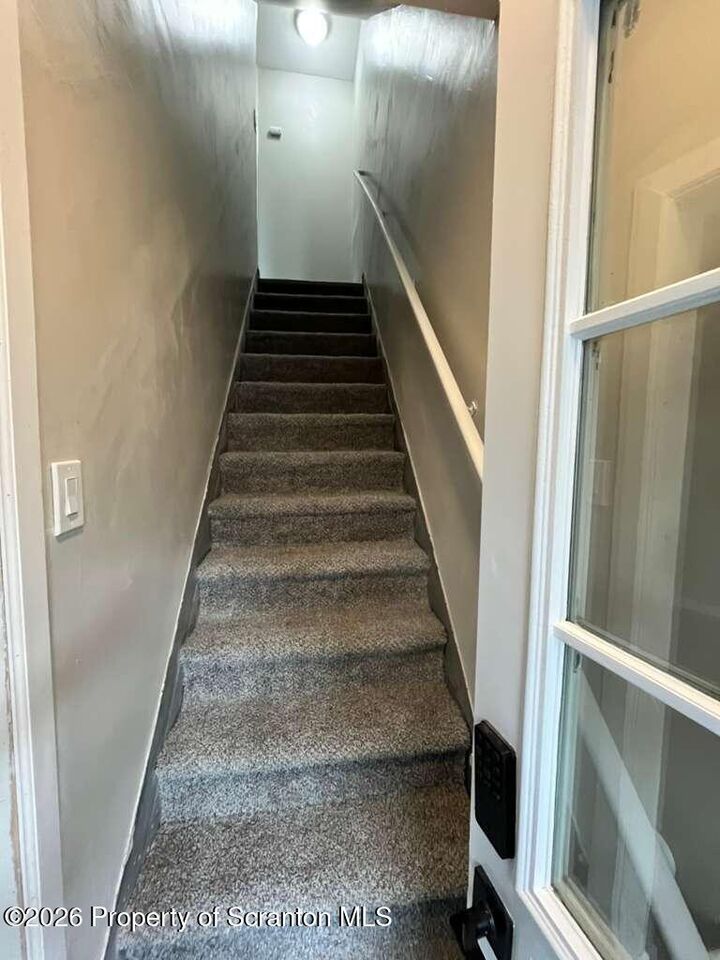 Property Photo:  15 Amity Court  PA 18509 