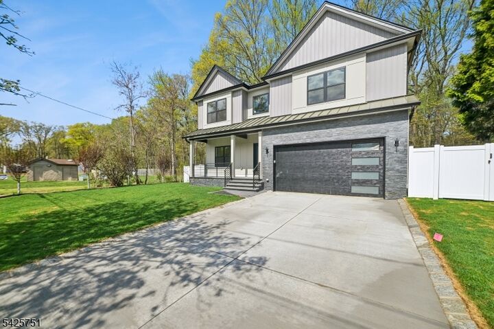 Property Photo:  136 Irwin St  NJ 07081 