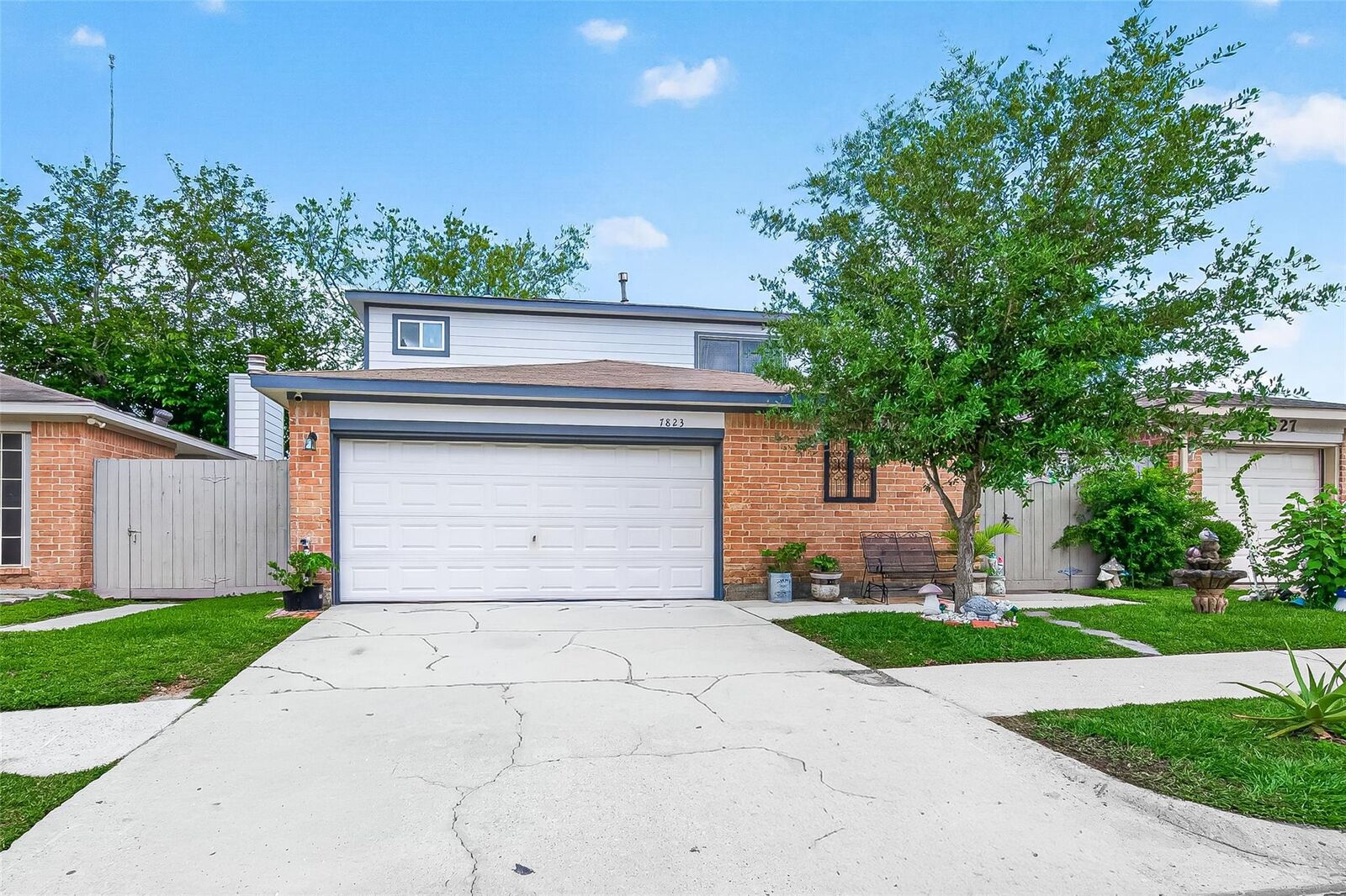 Property Photo:  7823 Winehill Lane  TX 77040 