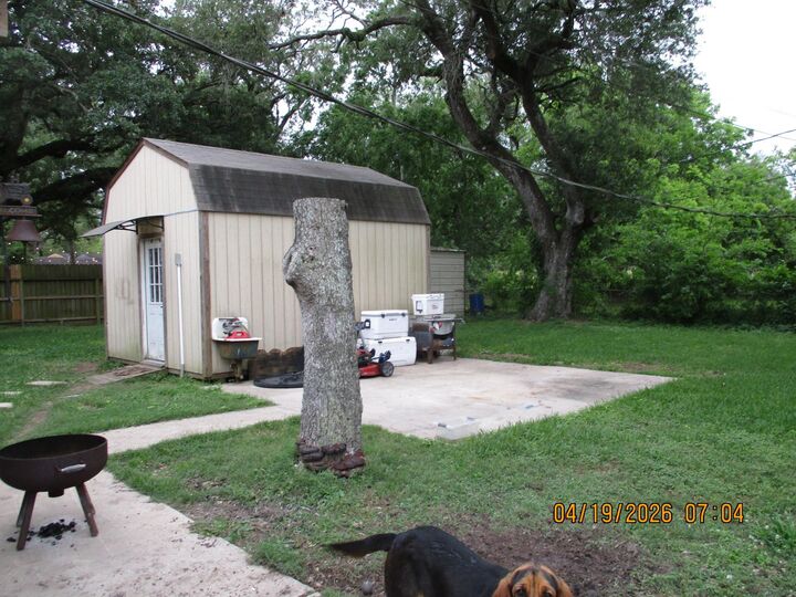 Property Photo:  112 Chinaberry Street  TX 77566 
