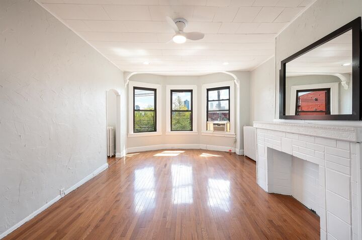 Property Photo:  85 Palisade Ave 2  NJ 07306 