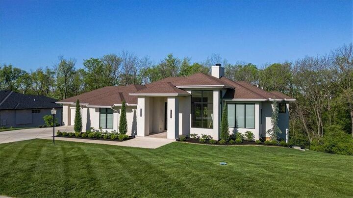 Property Photo:  7300 NW Pampas Lane  MO 64152 