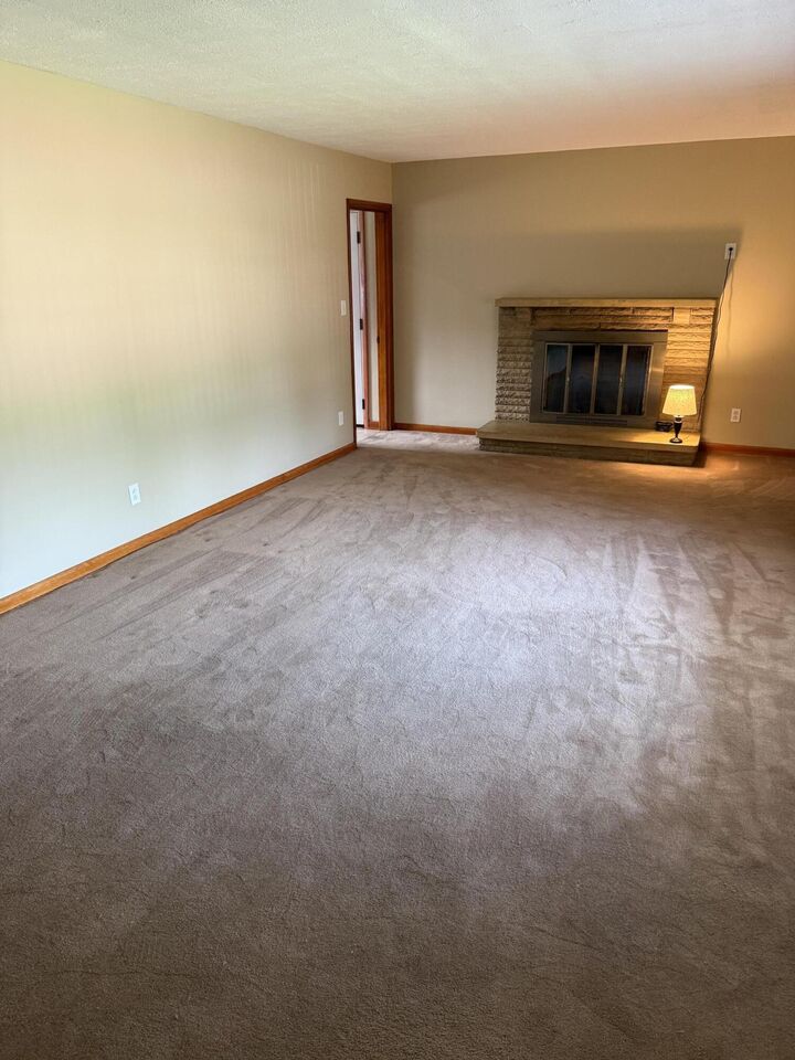 Property Photo:  219 Stratford Drive  KY 40475 