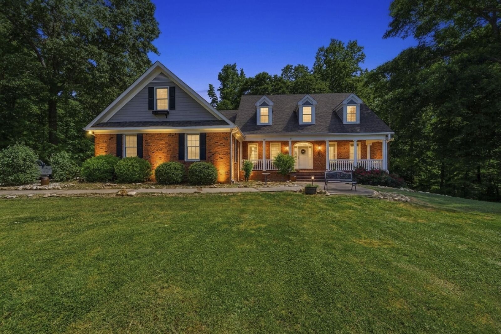 Property Photo:  1401 Fieldcrest Court  GA 30625-0000 