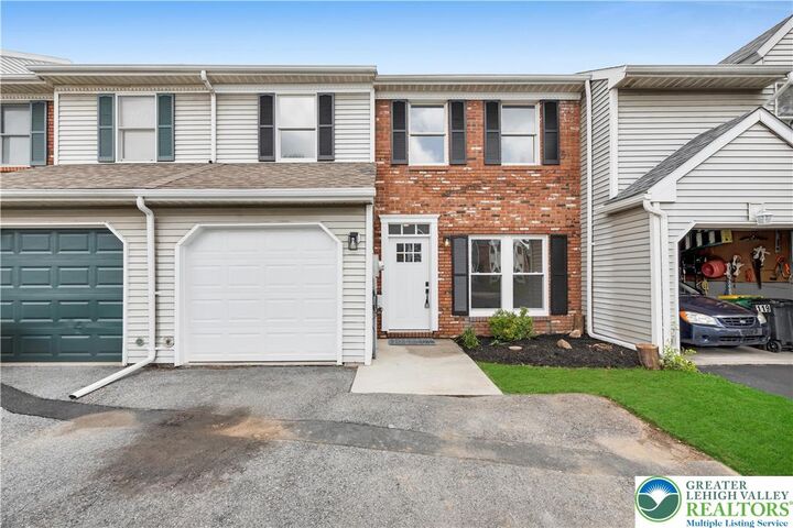 Property Photo:  121 Brookfield Drive  PA 18062 