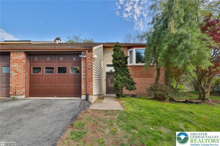 Property Photo:  8332 Willow Run  PA 18051 