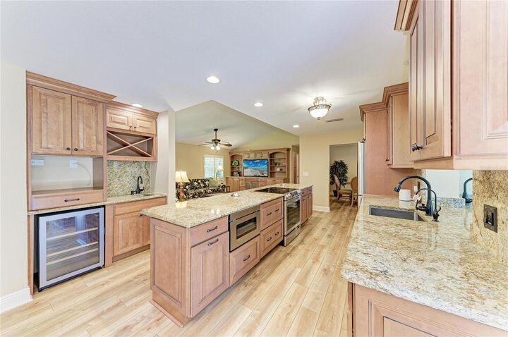 Property Photo:  3168 Willow Springs Circle  FL 34293 