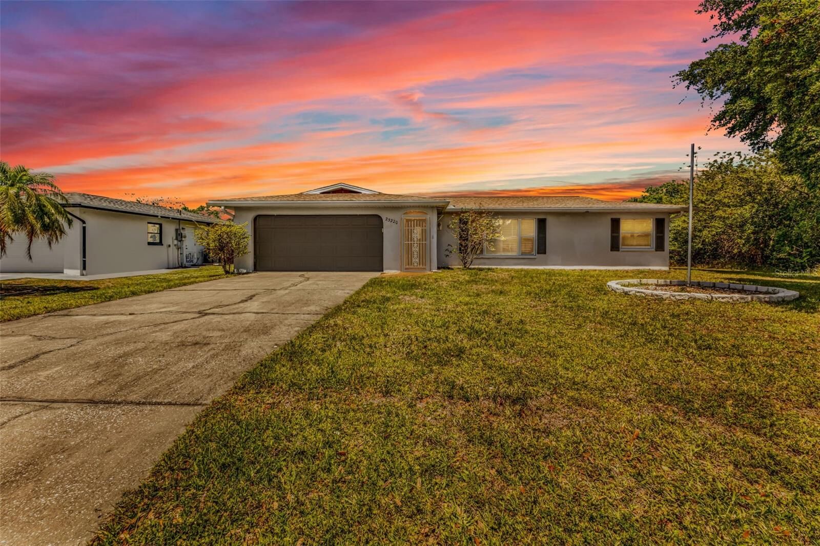 Property Photo:  23220 Rountree Avenue  FL 33980 