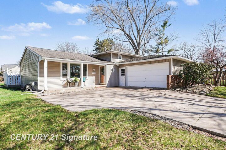 Property Photo:  4206 Melody Lane  MI 48642 