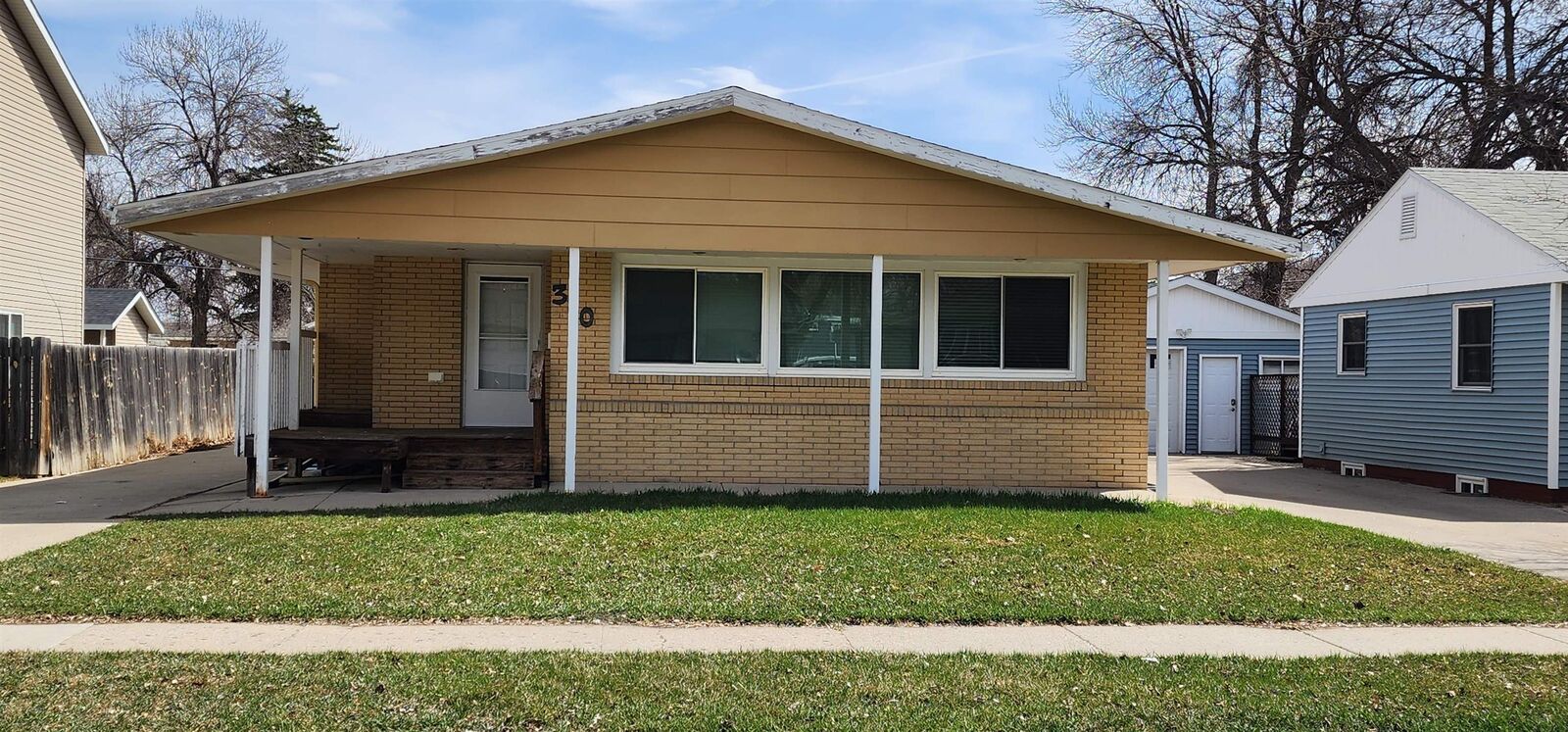 Property Photo:  310 20th St NW  ND 58703 