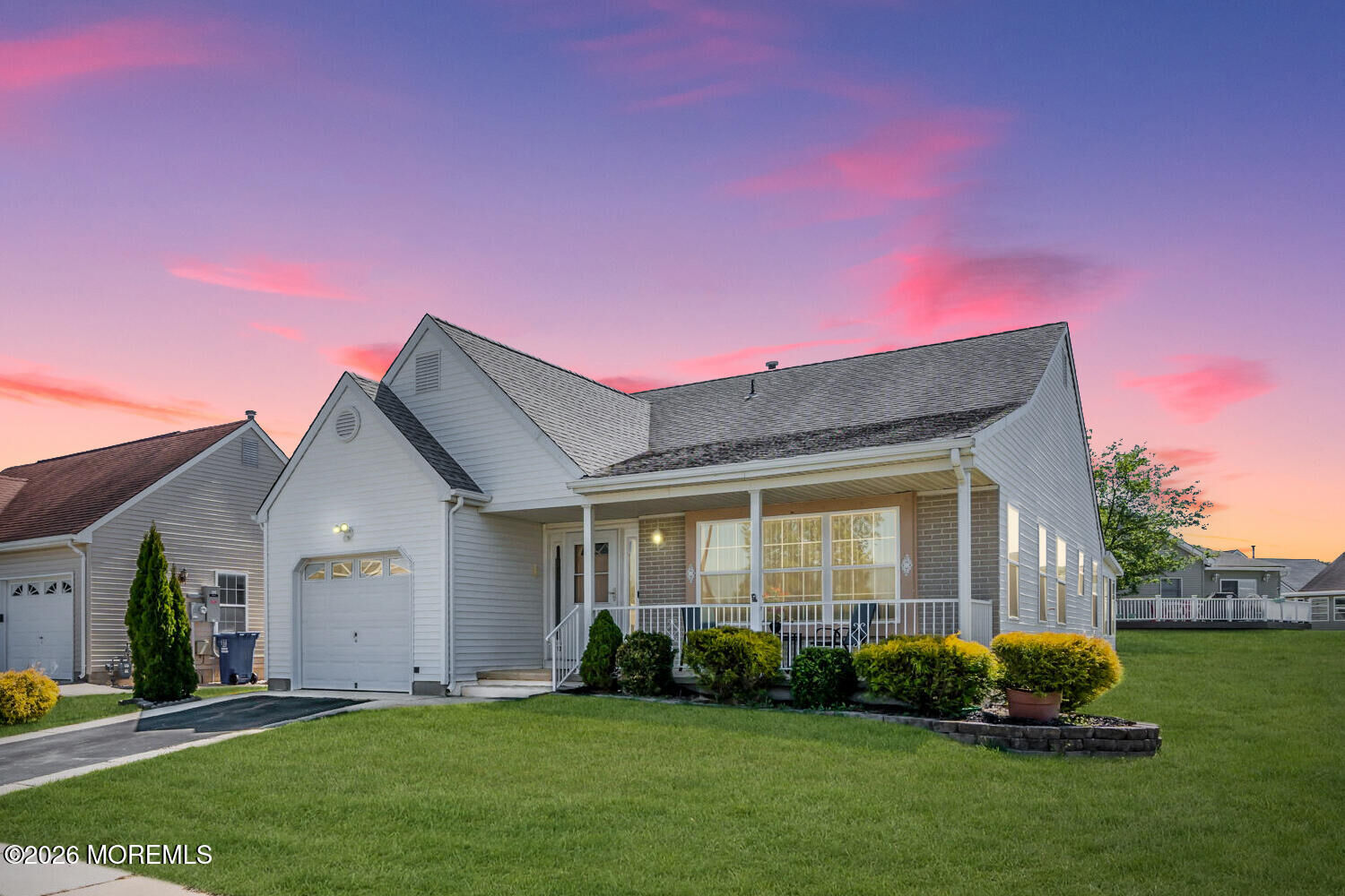 Property Photo:  152 Chesterfield Lane  NJ 08757 