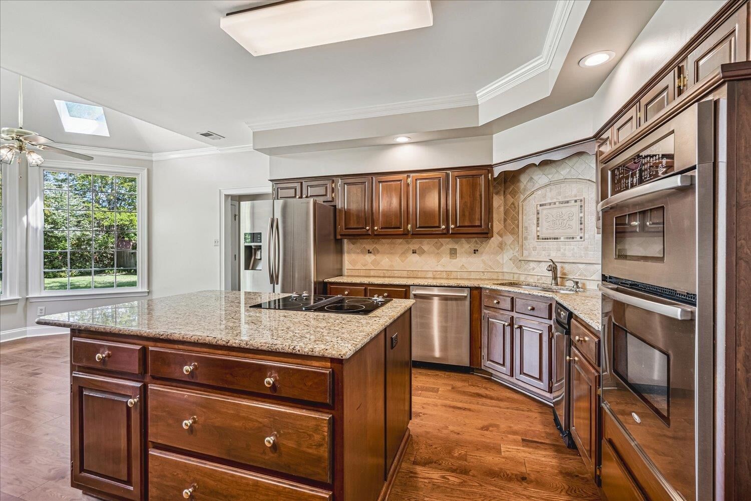 Property Photo: 8710 Somerset Ln TN 38138