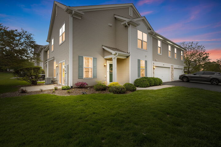 Property Photo:  77 Johnson Court  IL 60542 