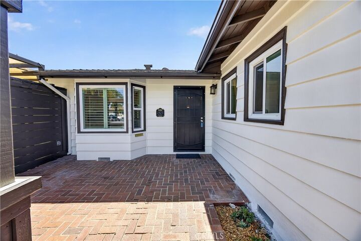Property Photo: 2425 Heather Avenue CA 90815