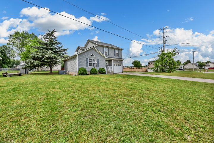 Property Photo:  800 Shetland Dr  KY 42262 