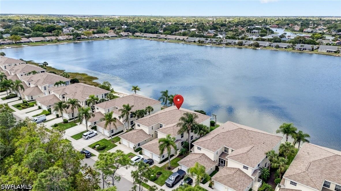 Property Photo:  3330 W Crown Pointe Boulevard 101  FL 34112 