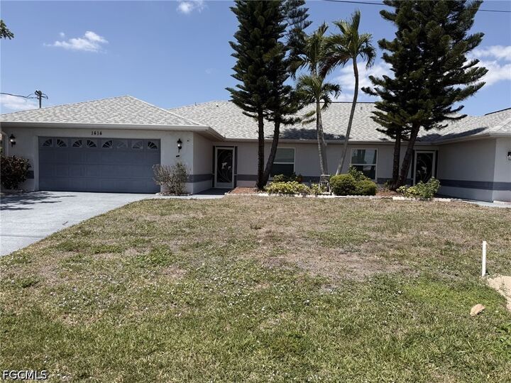 Property Photo:  1414 SE 6th Avenue  FL 33990 