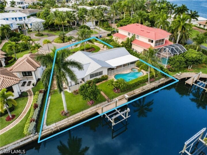 Property Photo:  1250 Tuna Court  FL 34102 