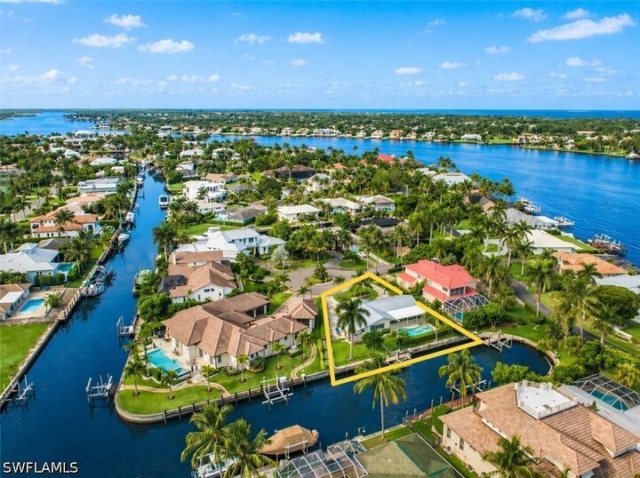 Property Photo:  1250 Tuna Court  FL 34102 