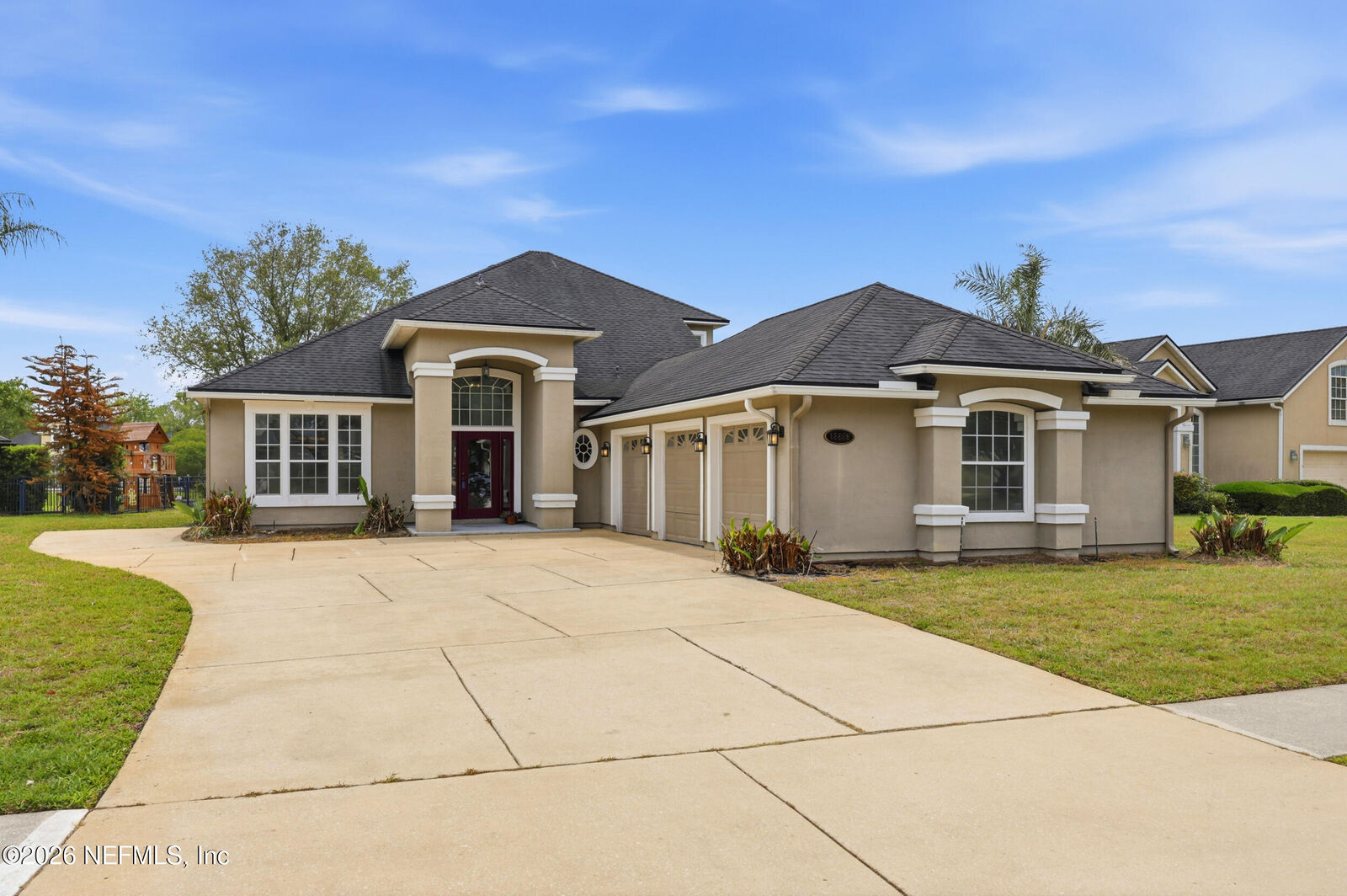 Property Photo: 13836 Harbor Creek Place FL 32224
