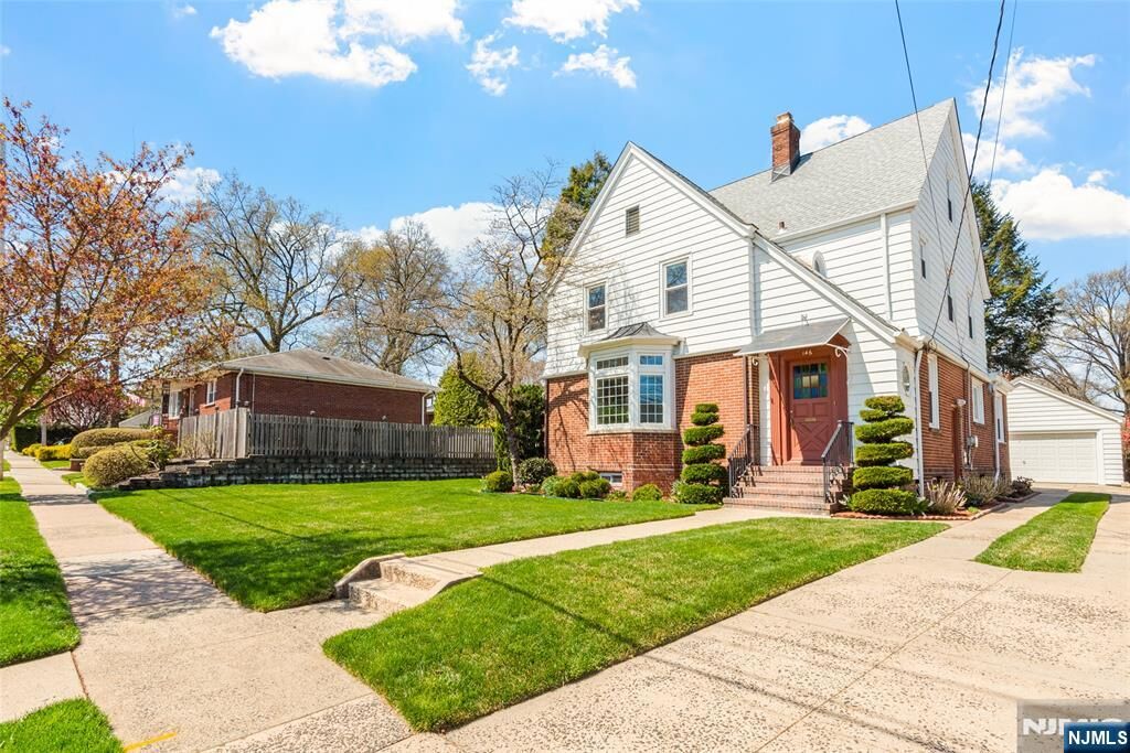 Property Photo:  146 Irving Place  NJ 07070 